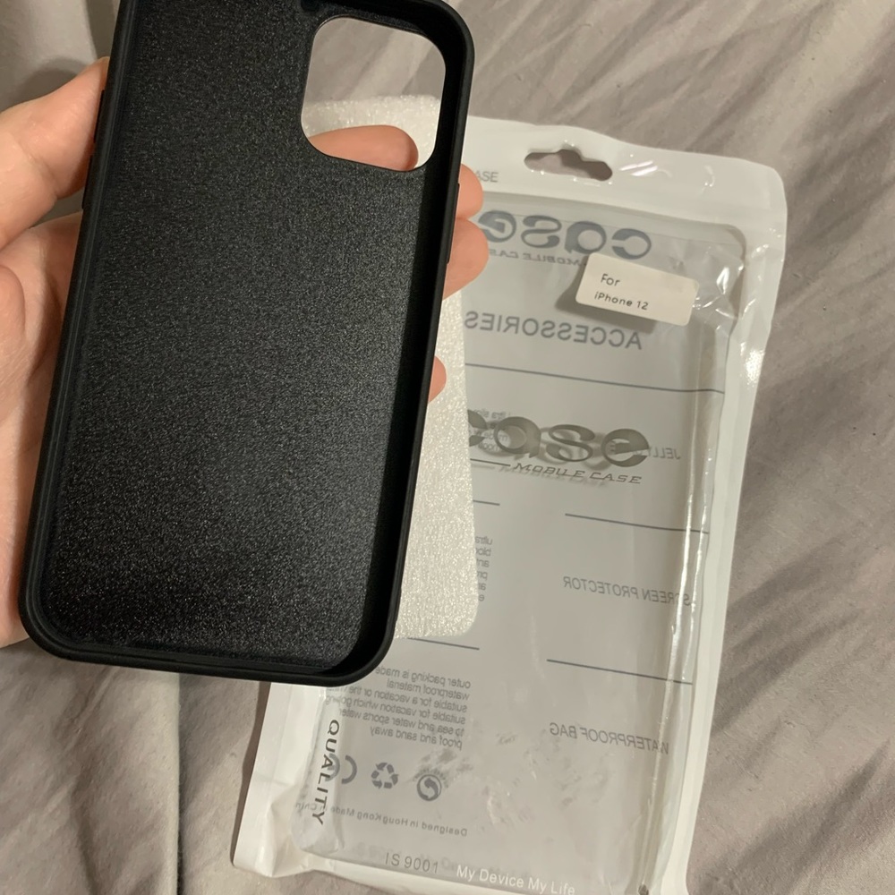 iPhone 12 case - Picture 2 of 4